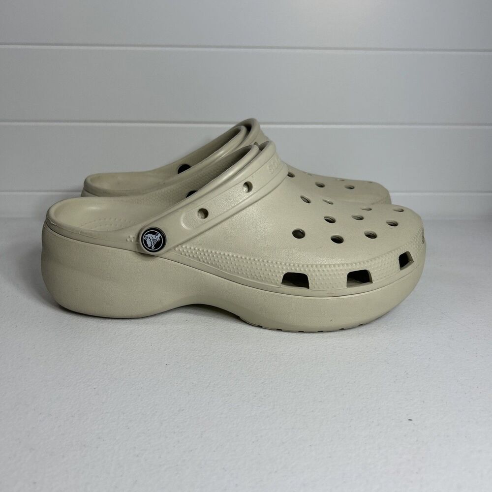 Crocs Classic Platform Clog Women’s Size 11 Bone Beige Slip On Comfort